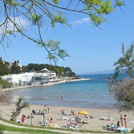 Gæstehus & Toni Split