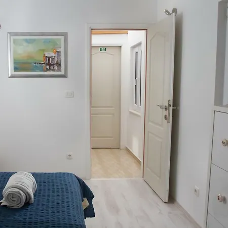 Gæstehus & Toni Split