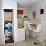 Apartments & Rooms Toni 3*