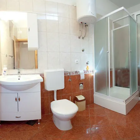 Guest house Apartments & Rooms Toni Split